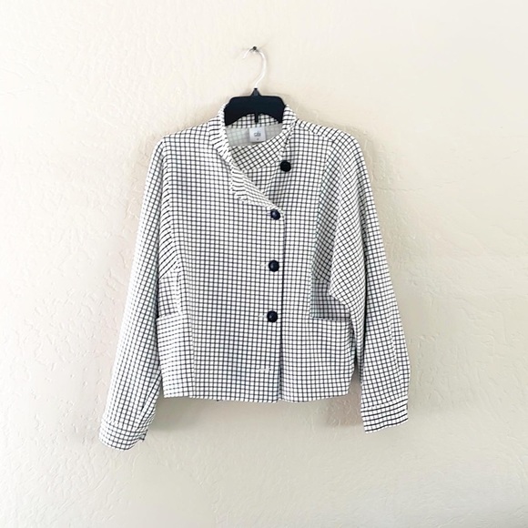 CAbi Jackets & Blazers - (4/$25 SALE ✅) CAbi Blck and White Button Up Jacket